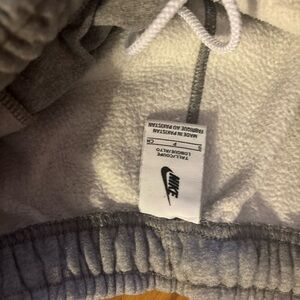 Nike Men's Gray Sweatpants